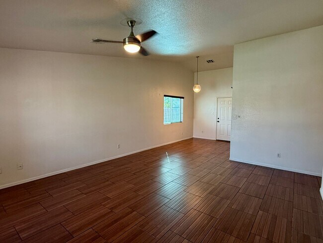 Building Photo - 173 Cecilia Torres Ct