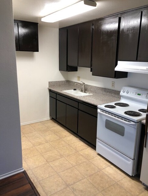 Foto principal - 8724 Etiwanda Ave