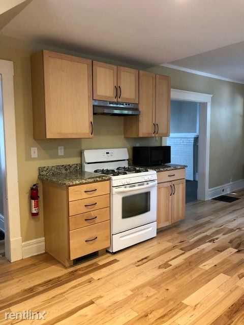 Building Photo - 5 br, 2 bath House - 1318 Forest Ct