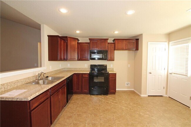 Building Photo - 601 Lasso Ln
