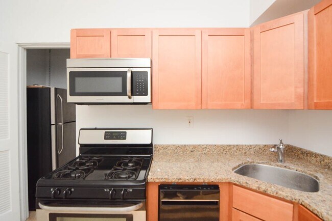 Foto del edificio - 2657 N St Louis Ave