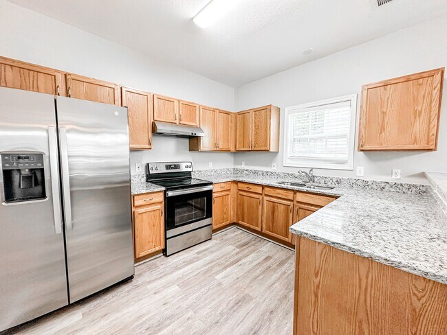 Building Photo - 3/2 near Lake Lanier in Forsyth County