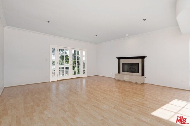 Foto del edificio - 2205 S Bentley Ave