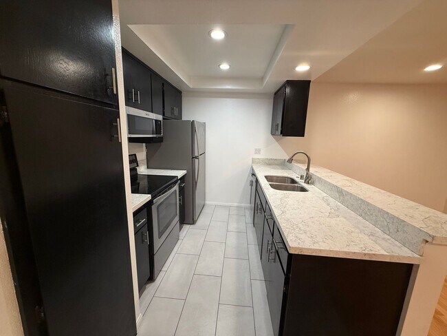 Foto del edificio - Mission Plaza 2/2 Great amenities & location