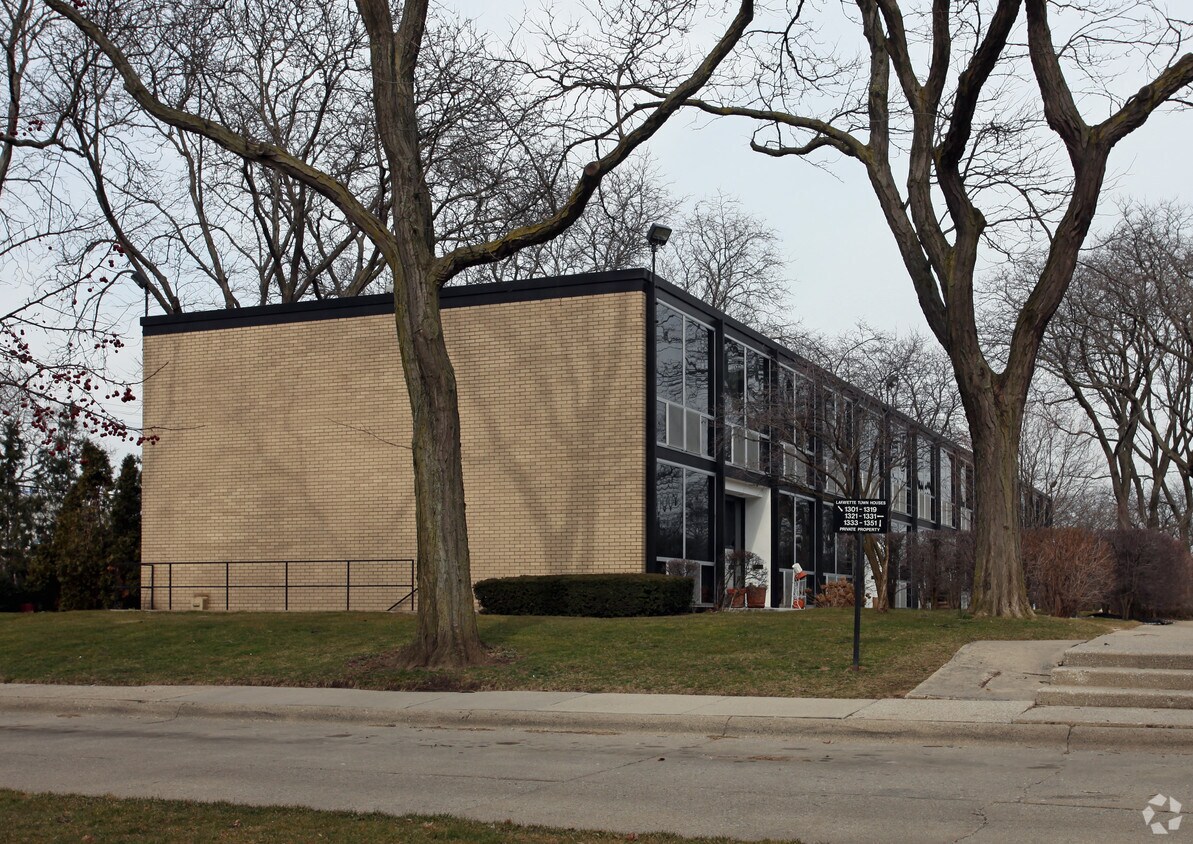 Nicolet Town Houses Cooperative Apartments Detroit, MI