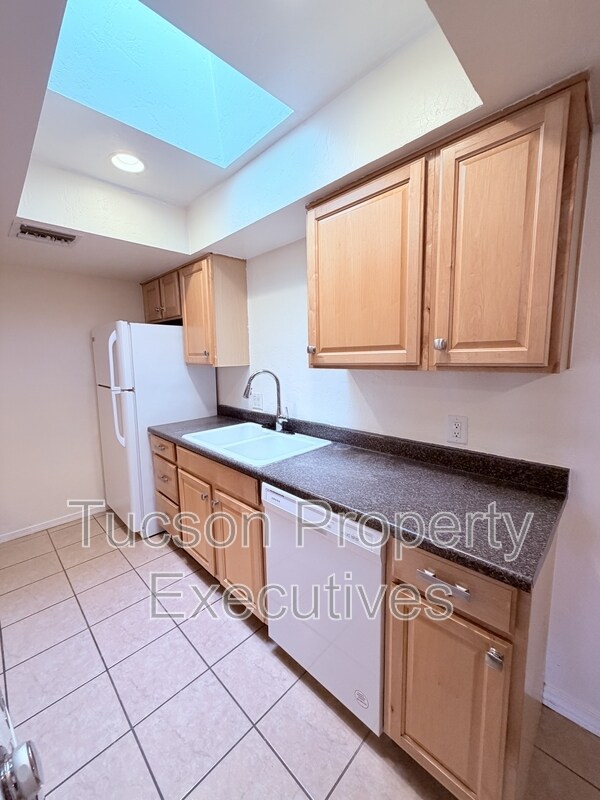 Foto del edificio - 455 W Kelso St