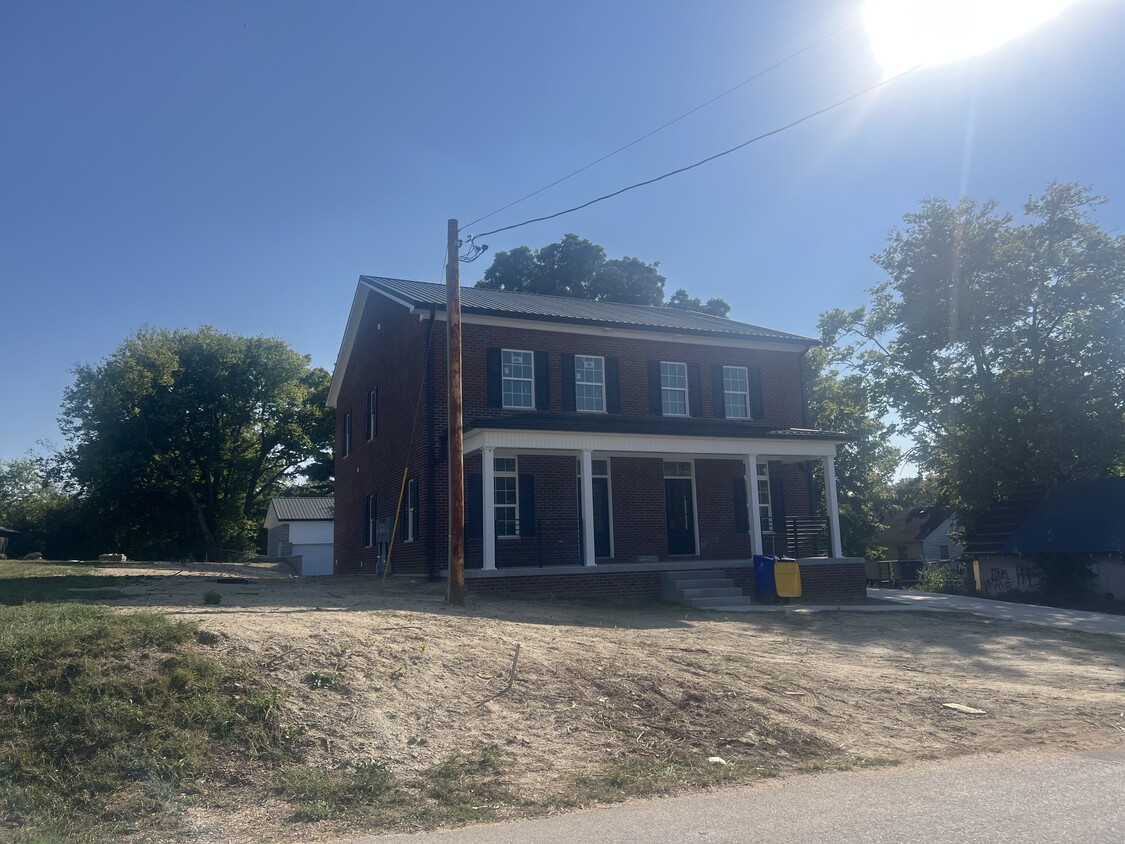 Foto principal - 205 Walker St