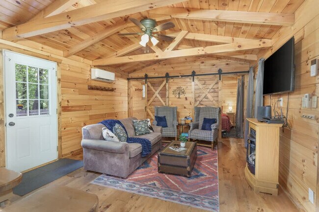 Foto del edificio - 14995 Pleasant Valley Rd