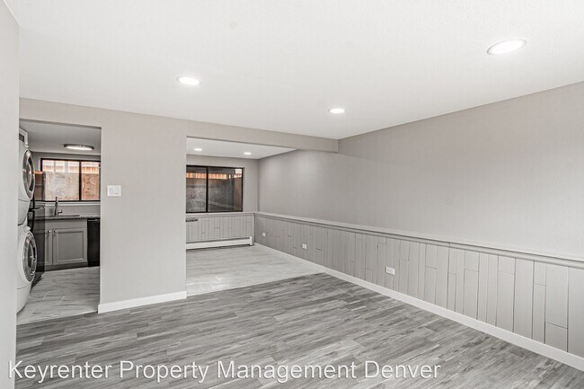 Foto del edificio - 2 br, 1 bath House - 4115 West 74th Ave Un...