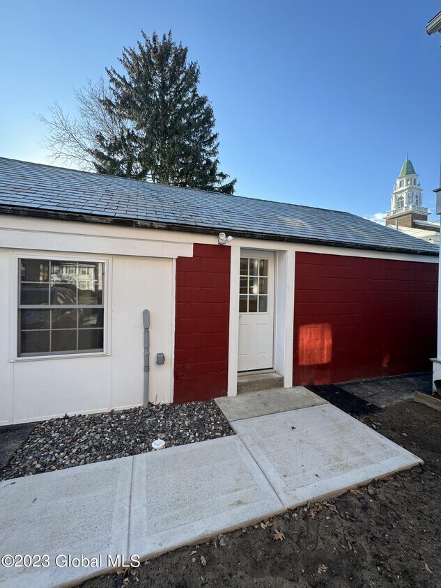 50 Woodlawn Ave Unit 5, Albany, NY 12208 Room for Rent in Albany, NY