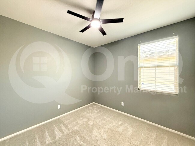 Foto del edificio - 8142 W Sands Rd