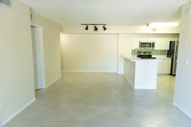 Building Photo - 2600 S University Dr