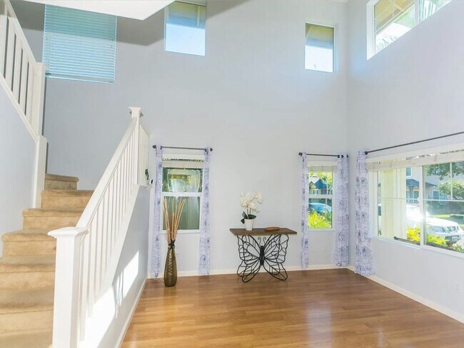 Foto del edificio - 4 Bedroom 3 Bath Single Family Home in Ewa...
