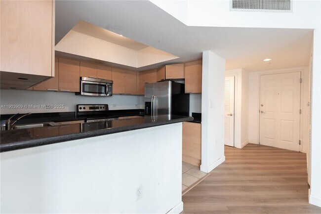 Foto del edificio - 140 S Dixie Hwy