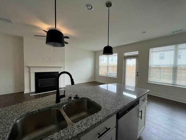 Photo - 3 bedroom Townhome in Auburn