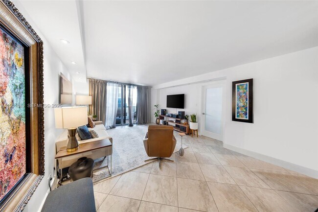 Foto del edificio - 6039 Collins Ave