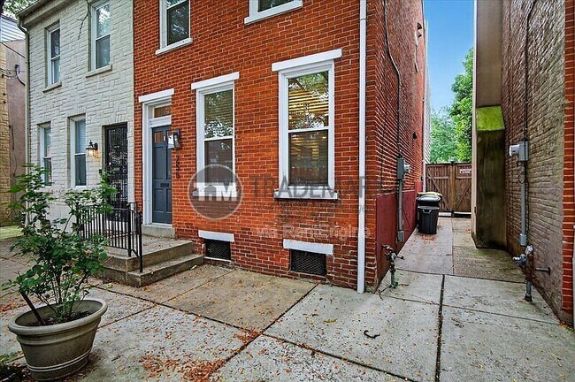 Foto del edificio - 255 New Holland Ave