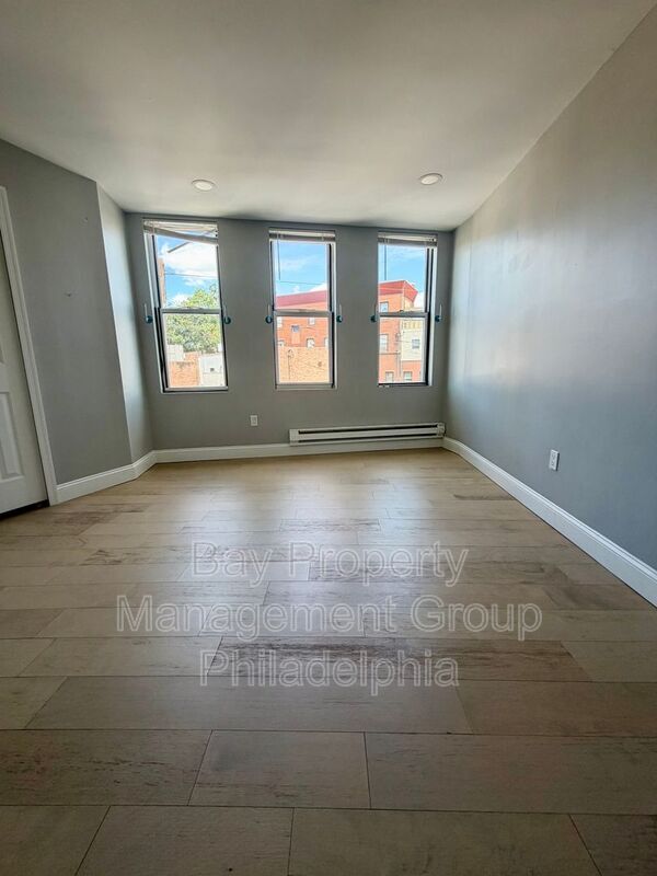 Building Photo - 1247 Snyder Ave