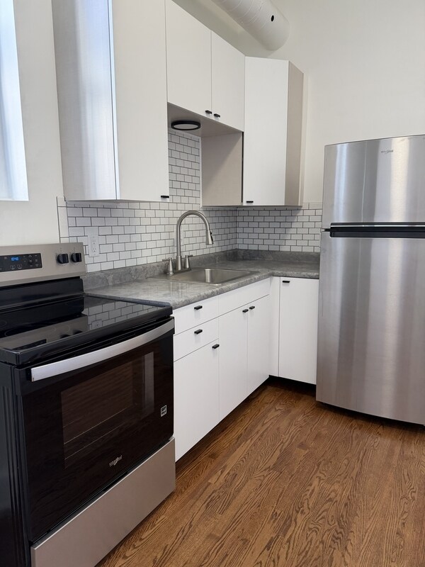 Foto principal - 816 Massachusetts St