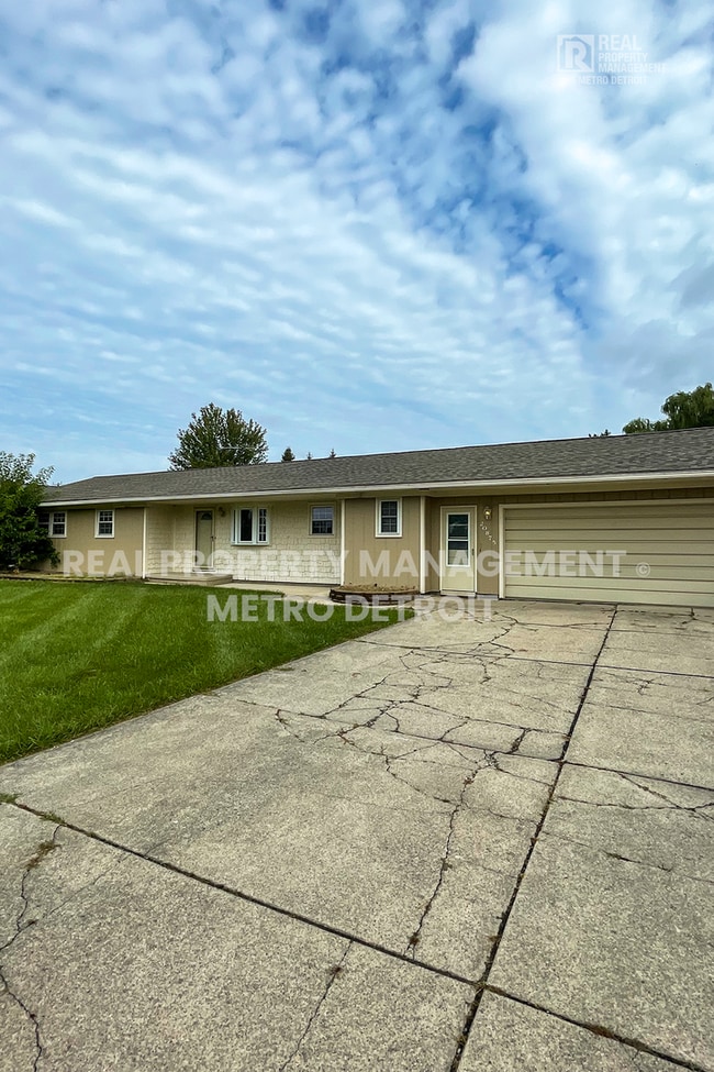 Building Photo - 20875 Miles S