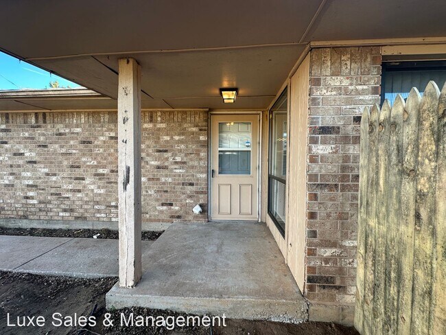 Foto del edificio - 2 br, 2 bath House - 8306 NW 8th Street