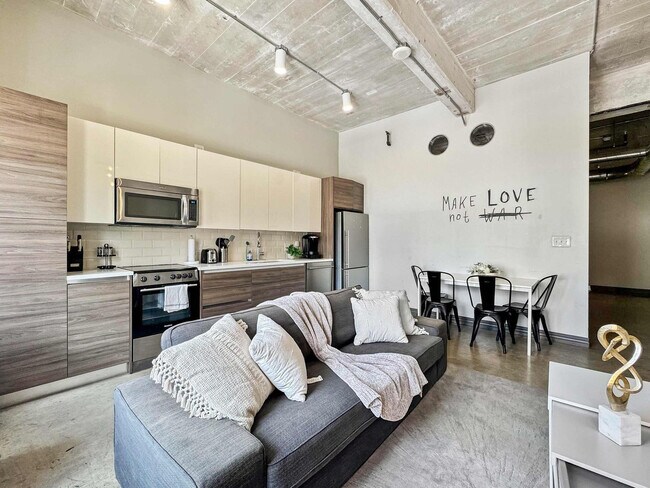 Foto del edificio - 555 Evergreen St