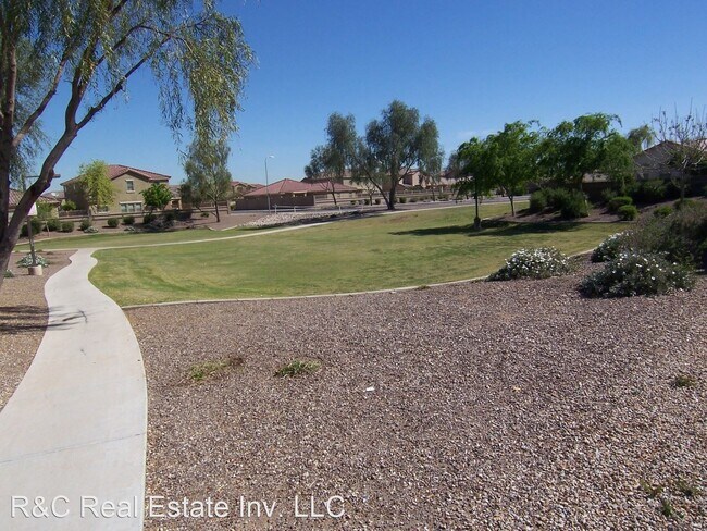 Foto del edificio - 4 br, 2.5 bath House - 2512 W. Romley Rd. 001