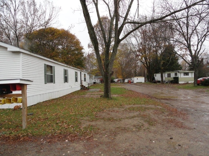 Building Photo - 5425 Trianna St