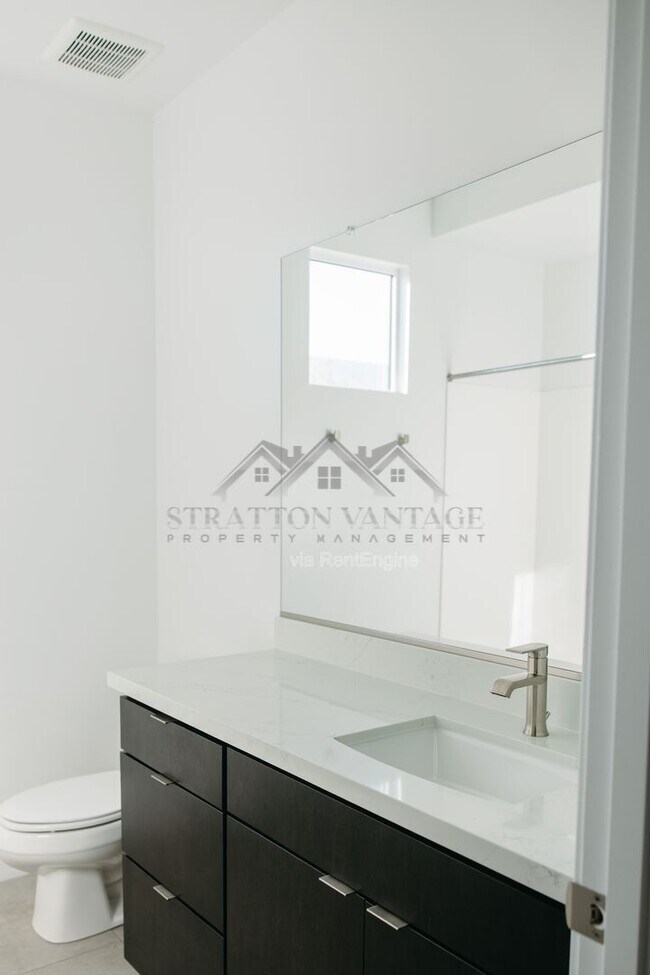 Foto del edificio - 10262 E Utah Ave