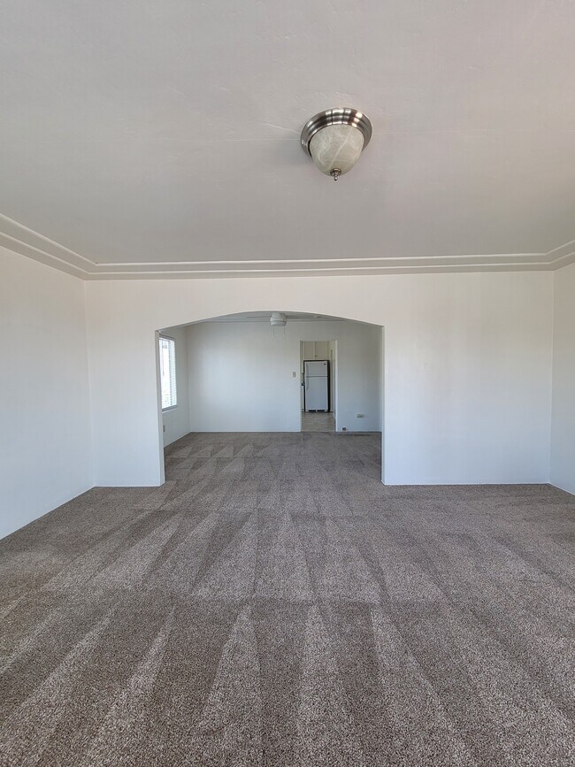Building Photo - 2357 Curlew St