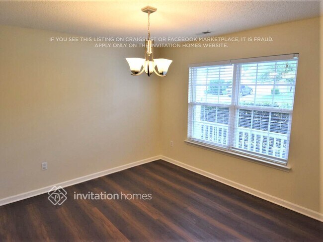 Foto del edificio - 8802 Laurel Run Dr