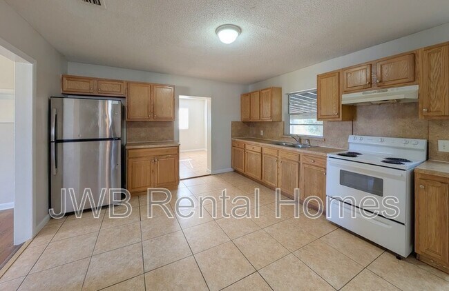 Foto del edificio - 2334 Ribault Scenic Dr
