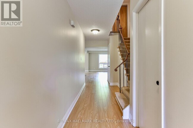 Photo du bâtiment - 5 Michael Dr