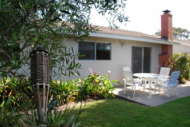 Unidad B - Patio privado - 6624 Pasado Rd