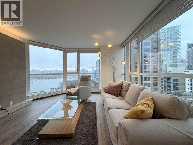 Building Photo - 289 Drake St