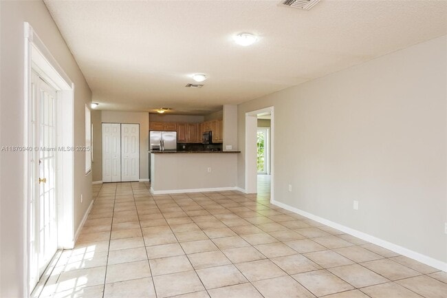 Building Photo - 9050 SW 157th Pl