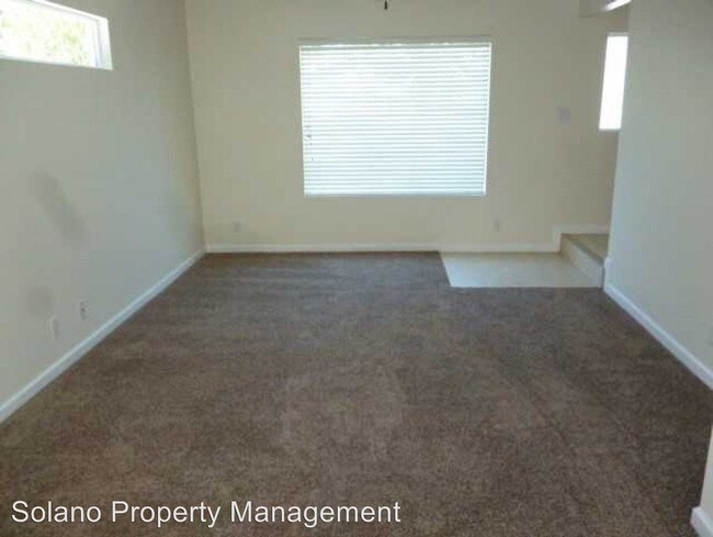Building Photo - 4 br, 2.5 bath House - 196 Normandy