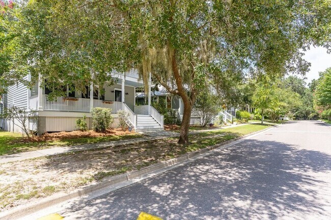 Foto del edificio - 136 Prescott Dr