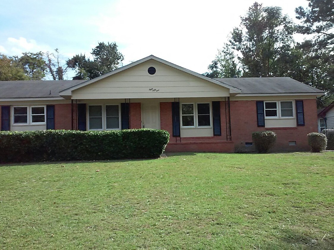 851 Bedrock Dr, Fayetteville, NC 28303 House Rental in Fayetteville