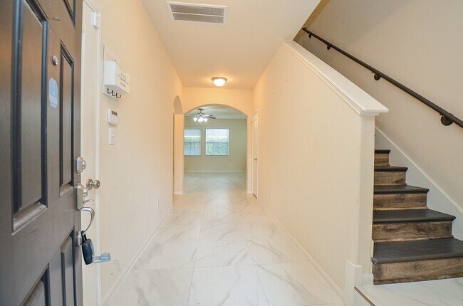 Foto del edificio - 14255 Garland Brook Dr