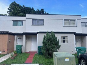 Building Photo - 8014 SW 151st Ct
