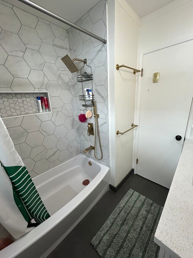 Foto del edificio - 4781 73rd St