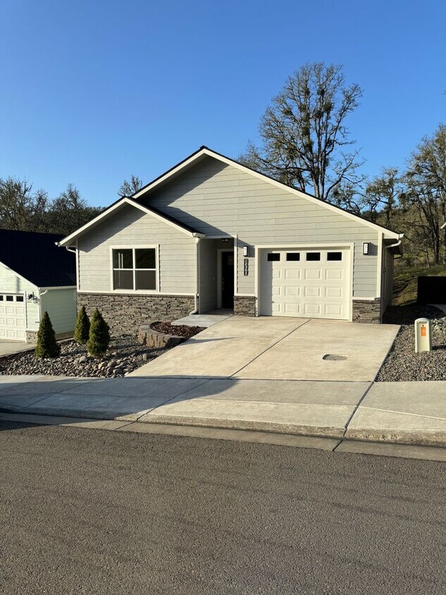 Primary Photo - Brand new 2 bedroom 2 bath home in 55+ Com...