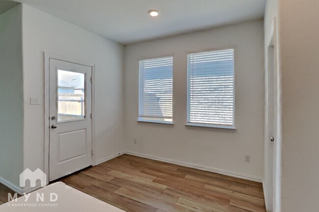 Foto del edificio - 2528 Eden Crk Dr