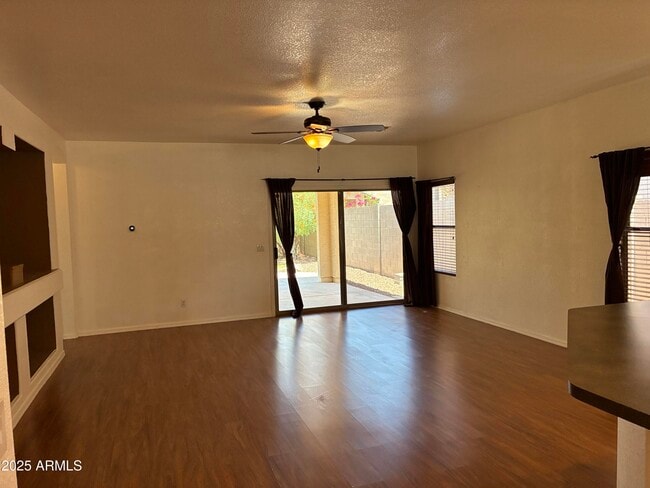 Foto del edificio - 12542 W Honeysuckle St