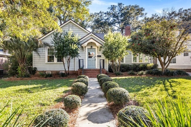 Building Photo - 821 Ingleside Ave