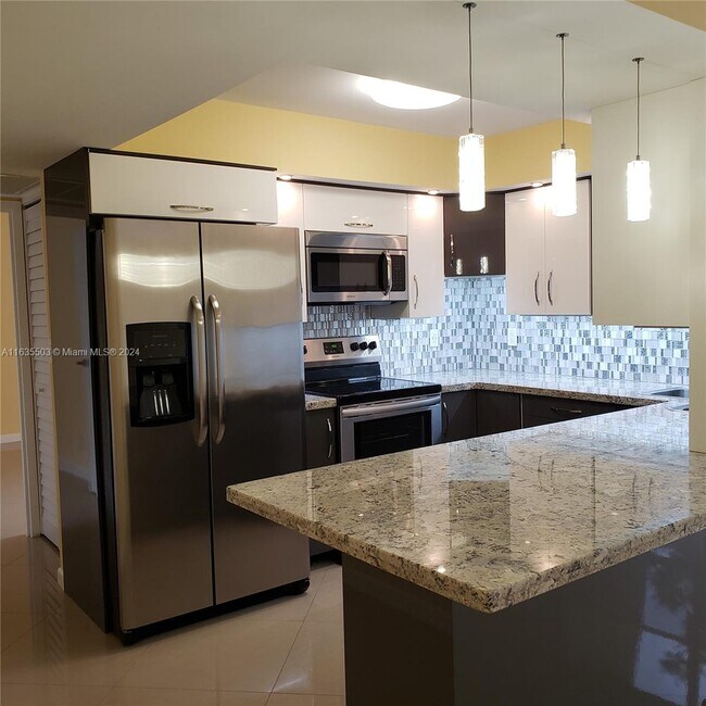 Foto del edificio - 701 Three Islands Boulevard