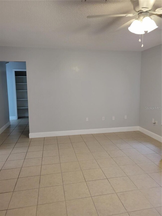 Building Photo - 805 McLain Ct