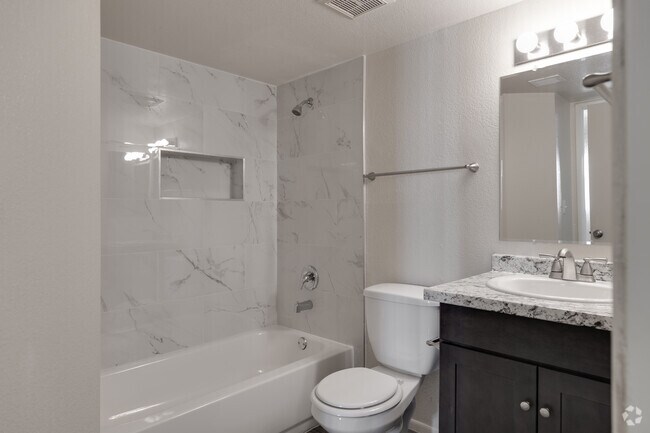 2BR, 1BA - 900SF - Cape Cod