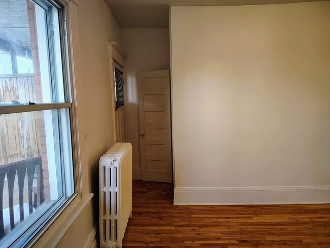 Building Photo - 362 Friel St
